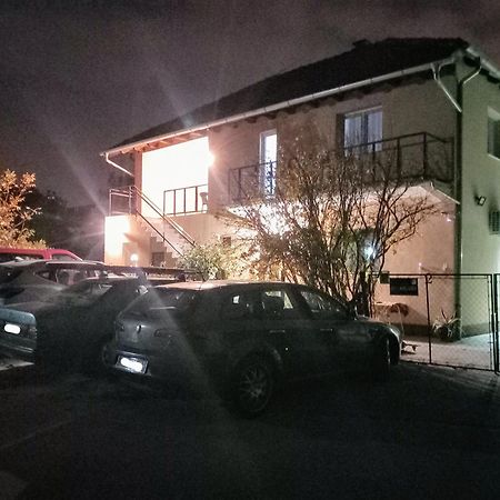 Rm Castell Apartments Novi Sad Dış mekan fotoğraf
