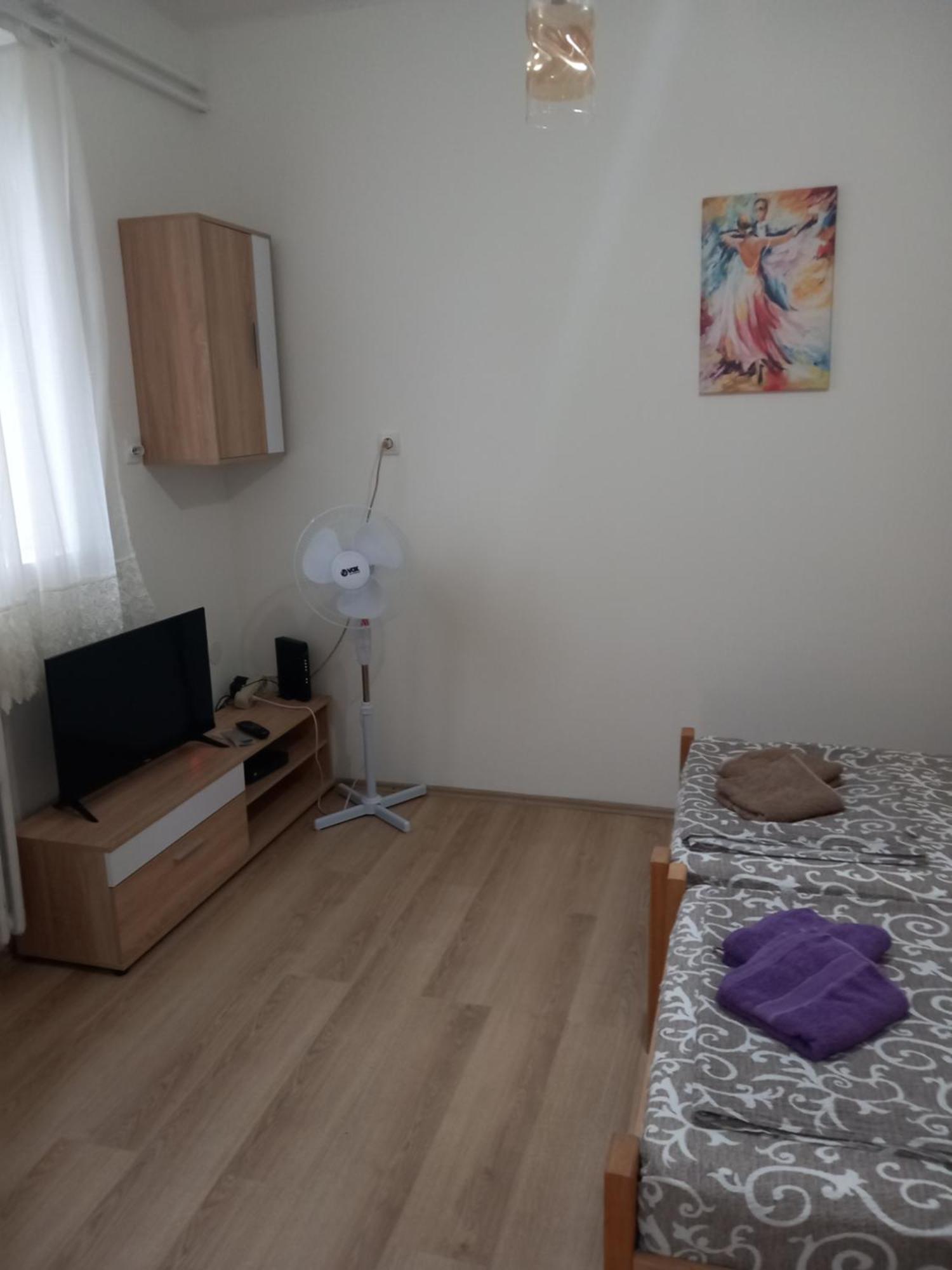 Rm Castell Apartments Novi Sad Dış mekan fotoğraf